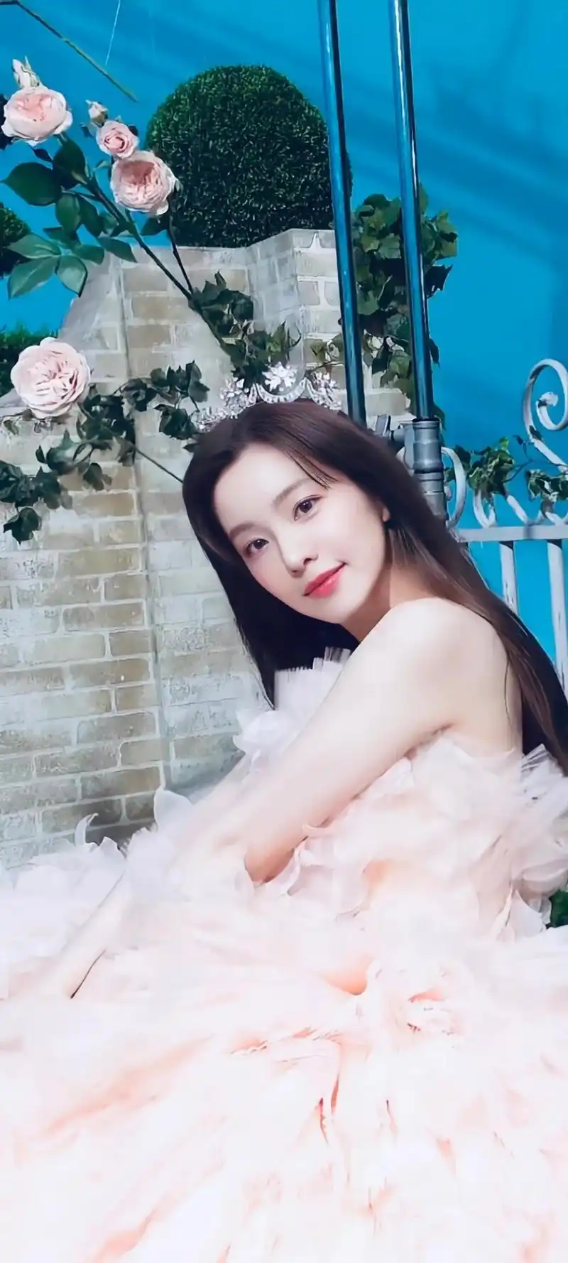 裴珠泫全面屏手机壁纸