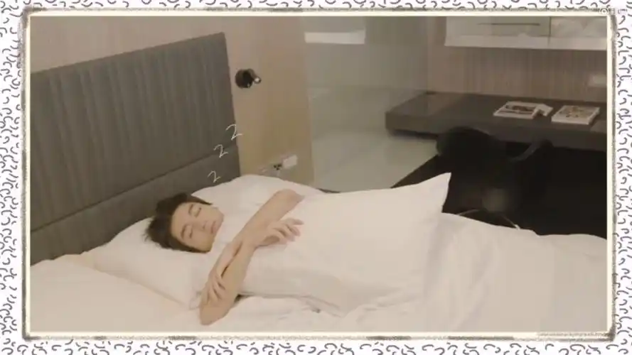 [tfboys][新闻]180226 王俊凯米兰花絮影像早安篇上线 温顺凯喵睡颜