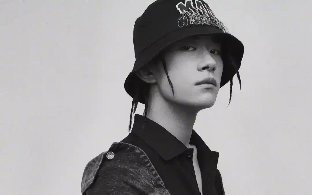 周末鉴星易烊千玺和木村拓哉女儿的这组大片迷倒了我朋友圈里的所有人