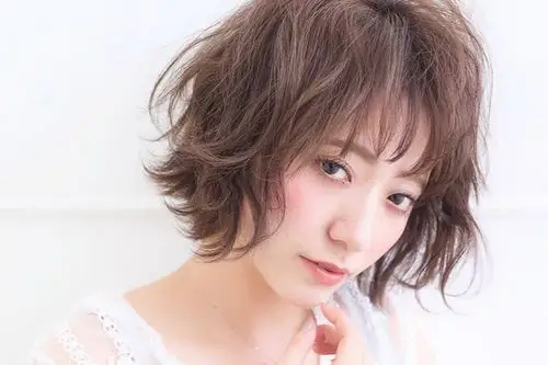 2021年长脸女生最适合的9款短发