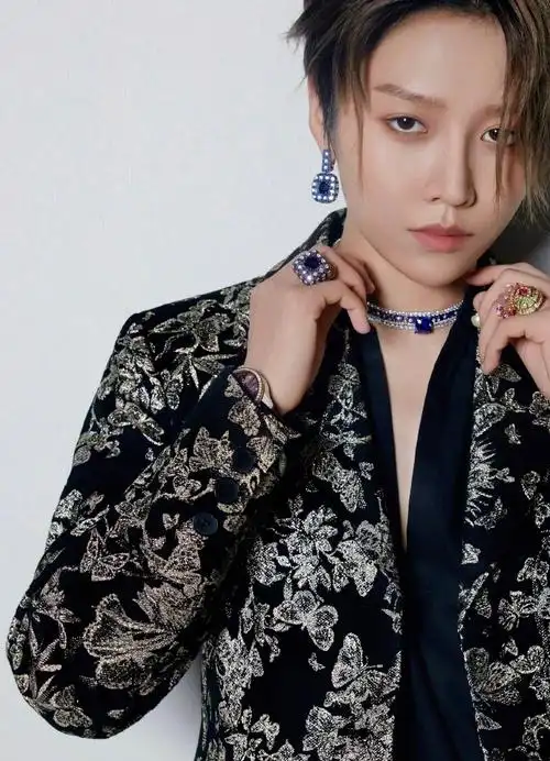 刘雨昕巴黎时装周##巴黎时装周