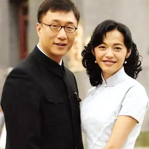 孙红雷:踩着"姐姐"上位,成名后娶海归美女喜当爹,今要跑路了|姚晨