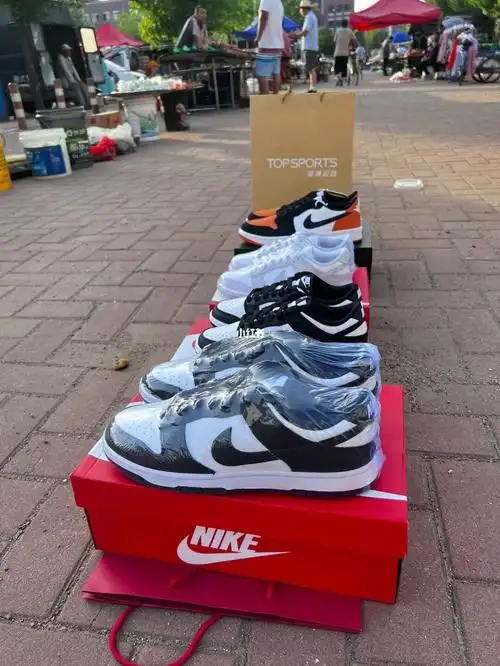 今天摆摊就办三件事!卖鞋!卖鞋!卖鞋!摆摊第一天!