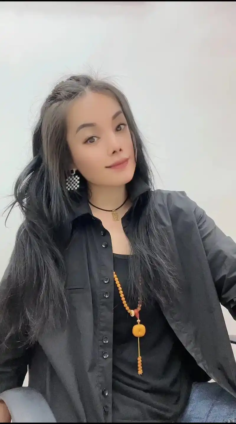 做为女人,我就怎么是黑皮肤呢,#好好爱自己把期待降低把依赖变 - 抖音