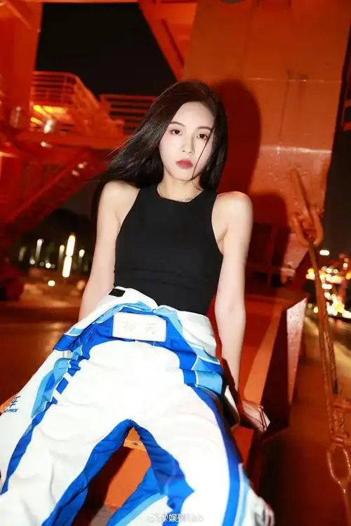 丨孙芮好帅气的赛车服啊姐姐英姿飒爽真是有被狠狠靓到