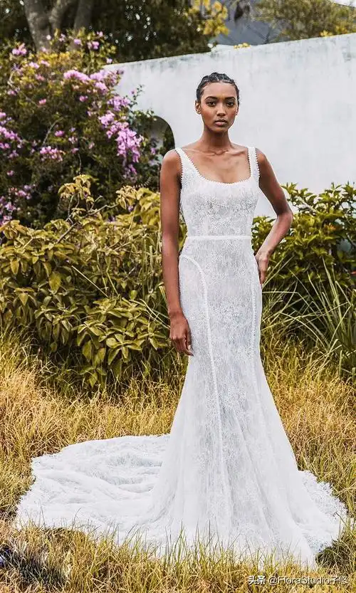 回顾2020年最受欢迎的30件婚纱