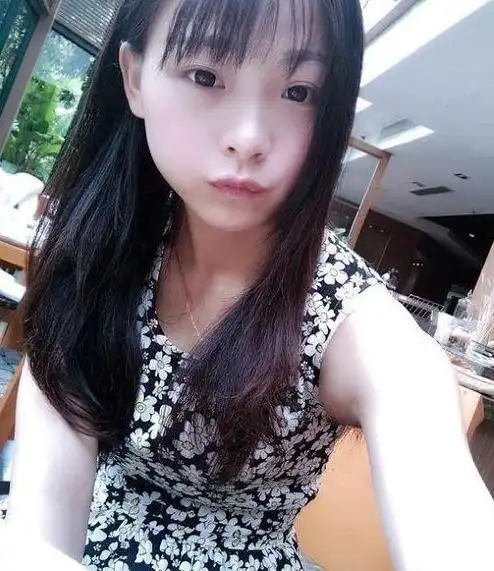 最美腋毛妹子走红:腋毛妹子清纯漂亮(图)