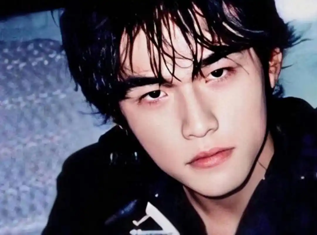 周杰伦,20年前的颜值真的是好帅啊,话说你们认识周杰伦是在什么时候