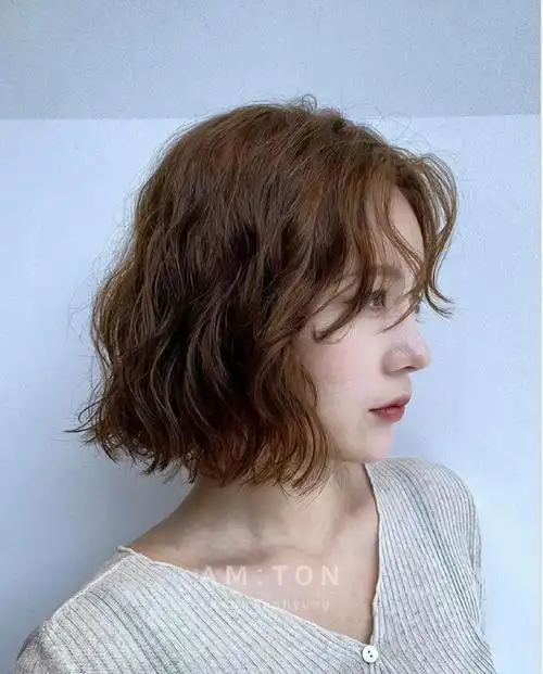 可爱卷发发型图片(2022羊毛卷烫发火了)