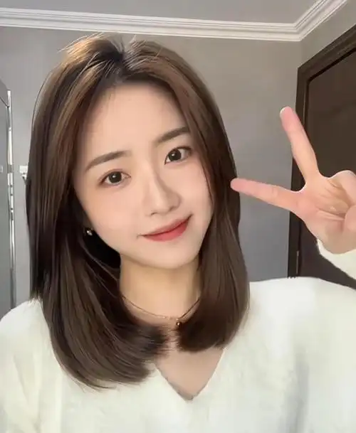 这个春天方圆脸女生必备的发型参考