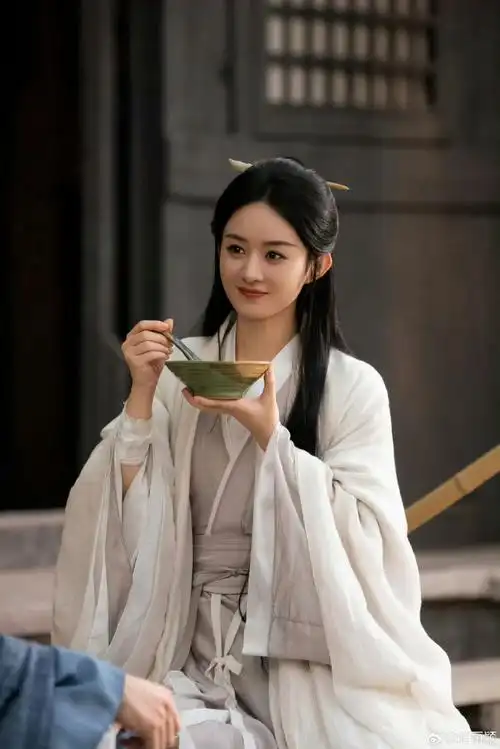 沈璃在爱里生出了神性##赵丽颖紫纱古装##与凤行三界茶话会