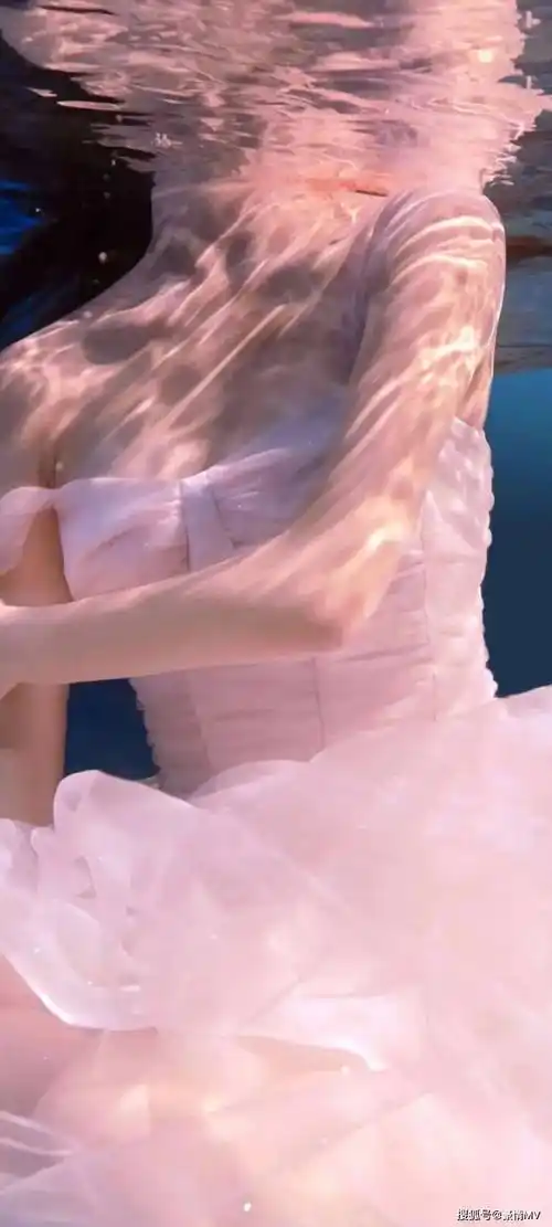 美女好身材手机壁纸图片_激励减肥女生锁屏壁纸真人_ins_质感_全屏