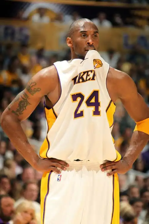 科比标志性动作之一