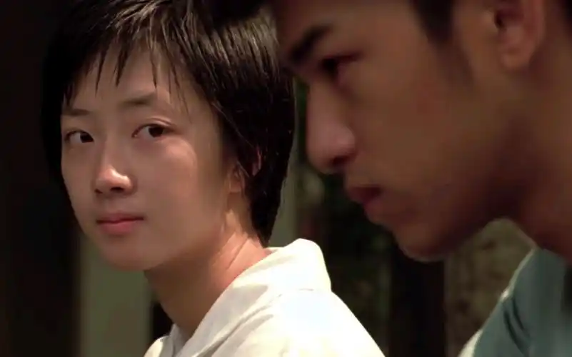 蓝色大门桂纶镁纯净美好的青春