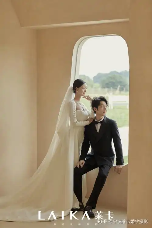 拍成时尚大片的婚纱照是这样的