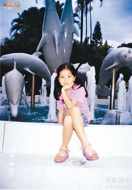 邓紫棋自曝幼时顽皮事 曾因买twins闪卡偷钱