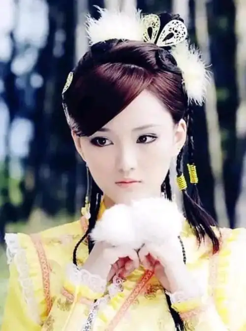 馨子林依晨《独孤天下》胡冰卿《嘉南传》鞠婧祎