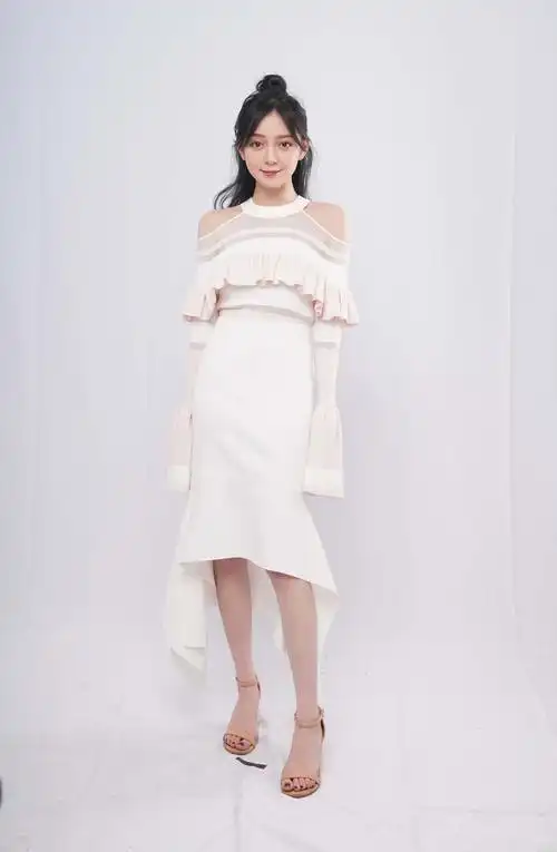 汪小敏倾情献唱电视剧都挺好插曲