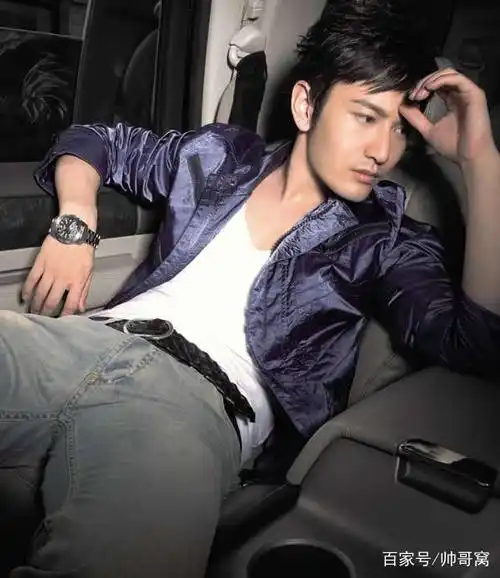 内地阳光帅气的肌肉男男星黄晓明时尚霸气高清写真