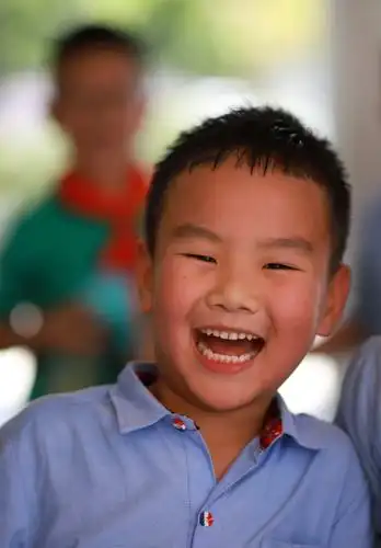 笑颜绽放南仙校园,笑娃欢声沁人心田!