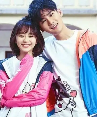 《二十四小时》录制,谭松韵少女感十足,"白云夫妇"再合体!