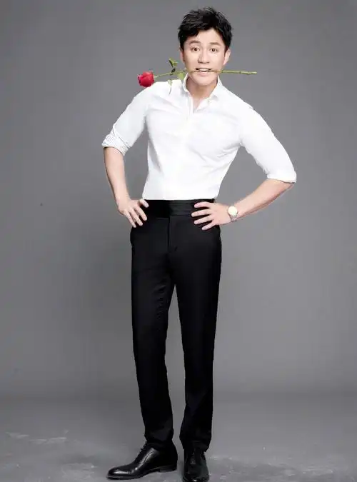 李晨走红毯"老爹鞋",穿得这么丑范爷没意见吗?