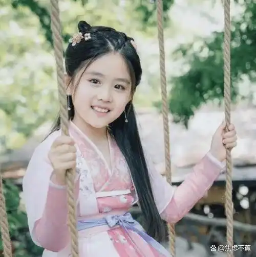 长大后美到犯规,难怪被孙怡邓伦宠成宝