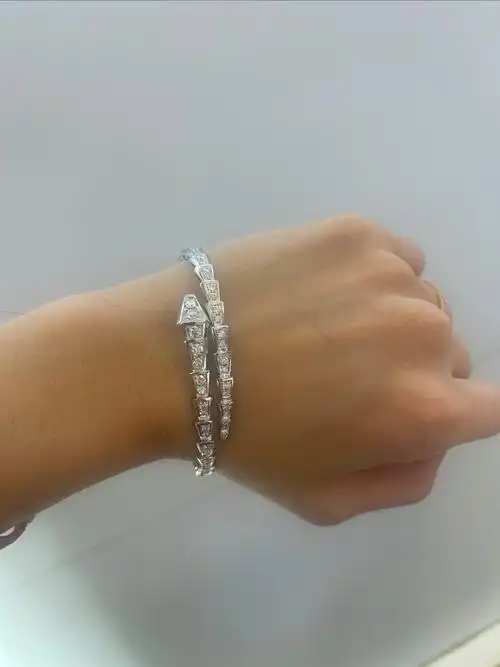 成本4万不到卖24万的宝格丽满钻手镯品牌溢价有点高得离谱了