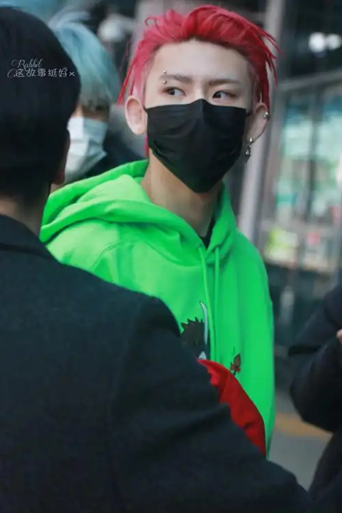 小鬼王琳凯whats wrong with me