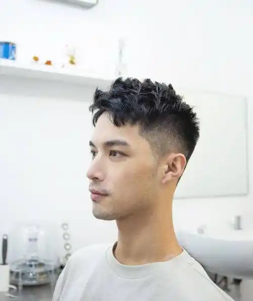 男生别乱剪发型了,今夏就剪这6款,潮流帅气有魅力_头发_后背_时尚