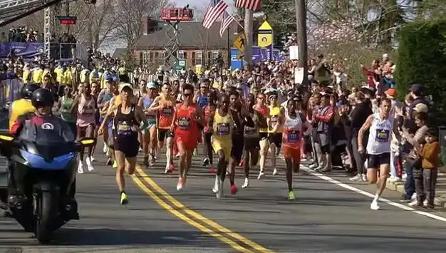 波士顿马拉松莱马一骑绝尘夺冠前半程超世界纪录日本业余选手获得第8