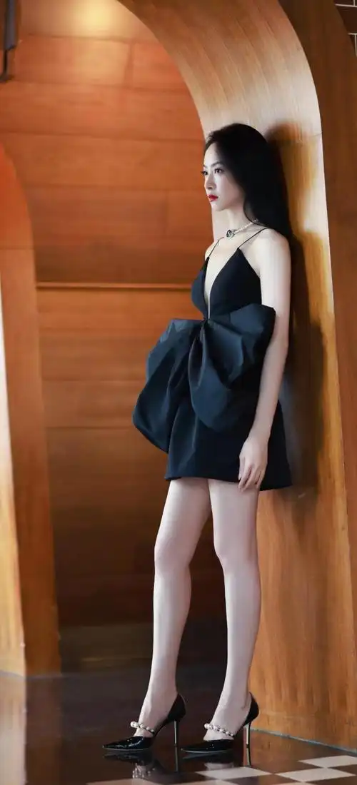 宋茜高清壁纸阔别多日来一波美女宋茜高清无水印壁纸