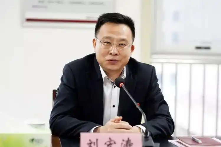 市委书记刘宏涛参加海阳法院政治部党支部专题组织生活会