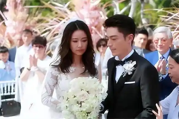 从顶流男神到无人问津,霍建华遭遇"滑铁卢"是林心如造成的吗?