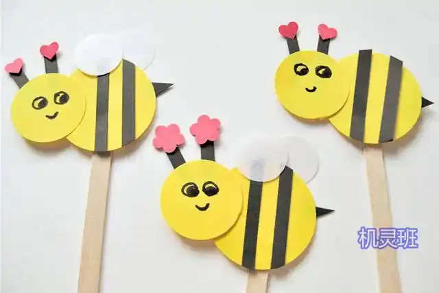 小班简单手工剪纸拼贴画小蜜蜂步骤图解