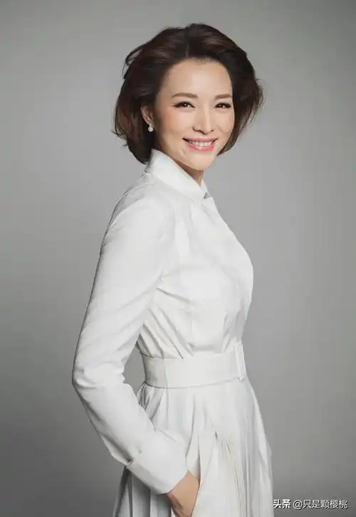 董卿丈夫的前妻金晶董卿老公前妻金晶是干什么的