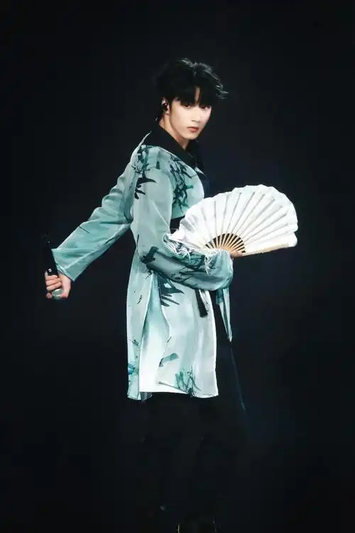 微博音乐盛典#7099#微博演出季#带着我儿子刘耀文的绝美舞台妆造