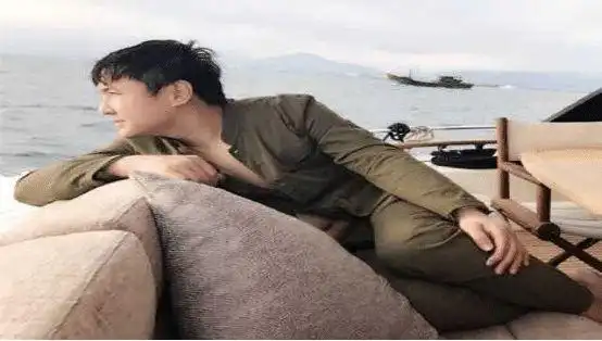 沈腾亲姐喜剧感十足微博互动快乐多犹如十八岁少女