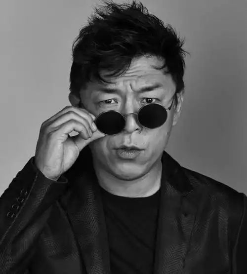 演员黄渤:普通妻子是我掌心宝,成名后抛弃糟糠妻那还是人吗?