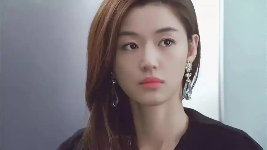 富豪老公首度正面回应:我想当全智贤的老公_腾讯新闻