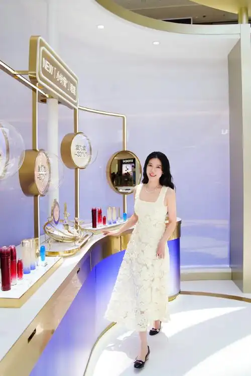 五一出差也要美丽,跟随刘亦菲体验资生堂小针管    超开心受到品牌