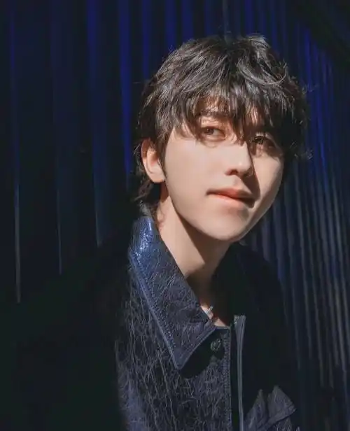 原创蔡徐坤近照曝光认不出!