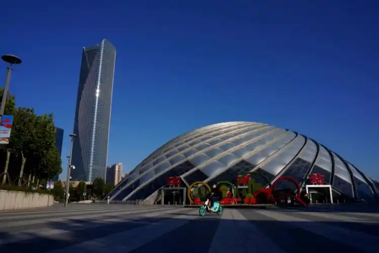 打卡滨海高铁站