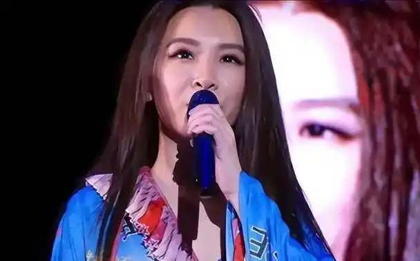 连官方都发声了!田馥甄遭抵制,蔡依林却能稳稳捞金,原因太简单