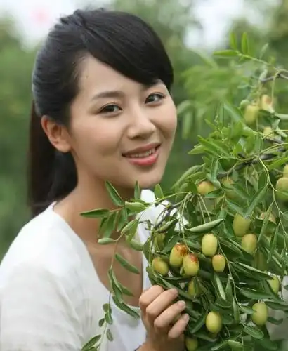 杨紫的迷人照,第一张清新迷人,最后一张气质非凡