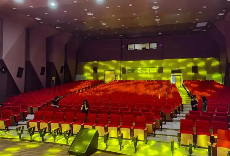 济南开心麻花剧场今天正式开业!