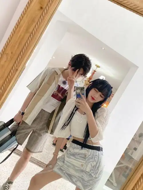 程潇晒男友视角照片,摄影师高调回应满意就好,重现偶像剧情节