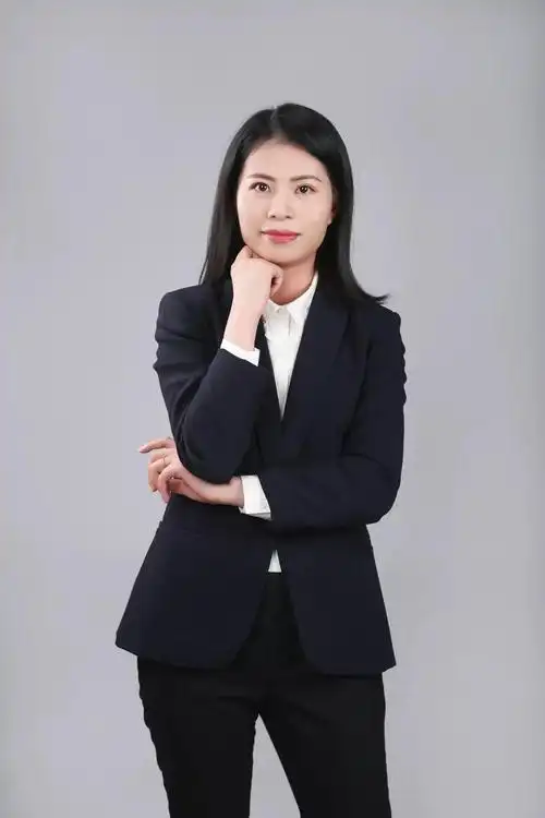 曹丽:那个看起来"很凶"的人,却是最贴心的老师