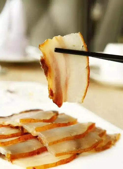 盐边油底肉:散发独特而浓郁的原始肉香美食!