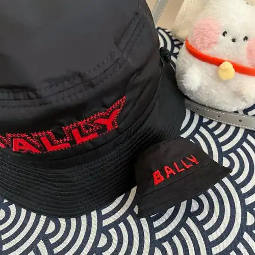 哥哥爱迪先试戴 等着接宝宝回家啦    #bally全球品牌代言人王源